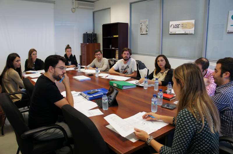 IJEX - Instituto de la Juventud - Medidas para avanzar en la formación ...